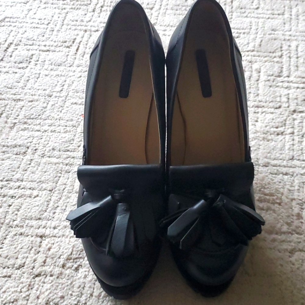 Black leather and suede wedge